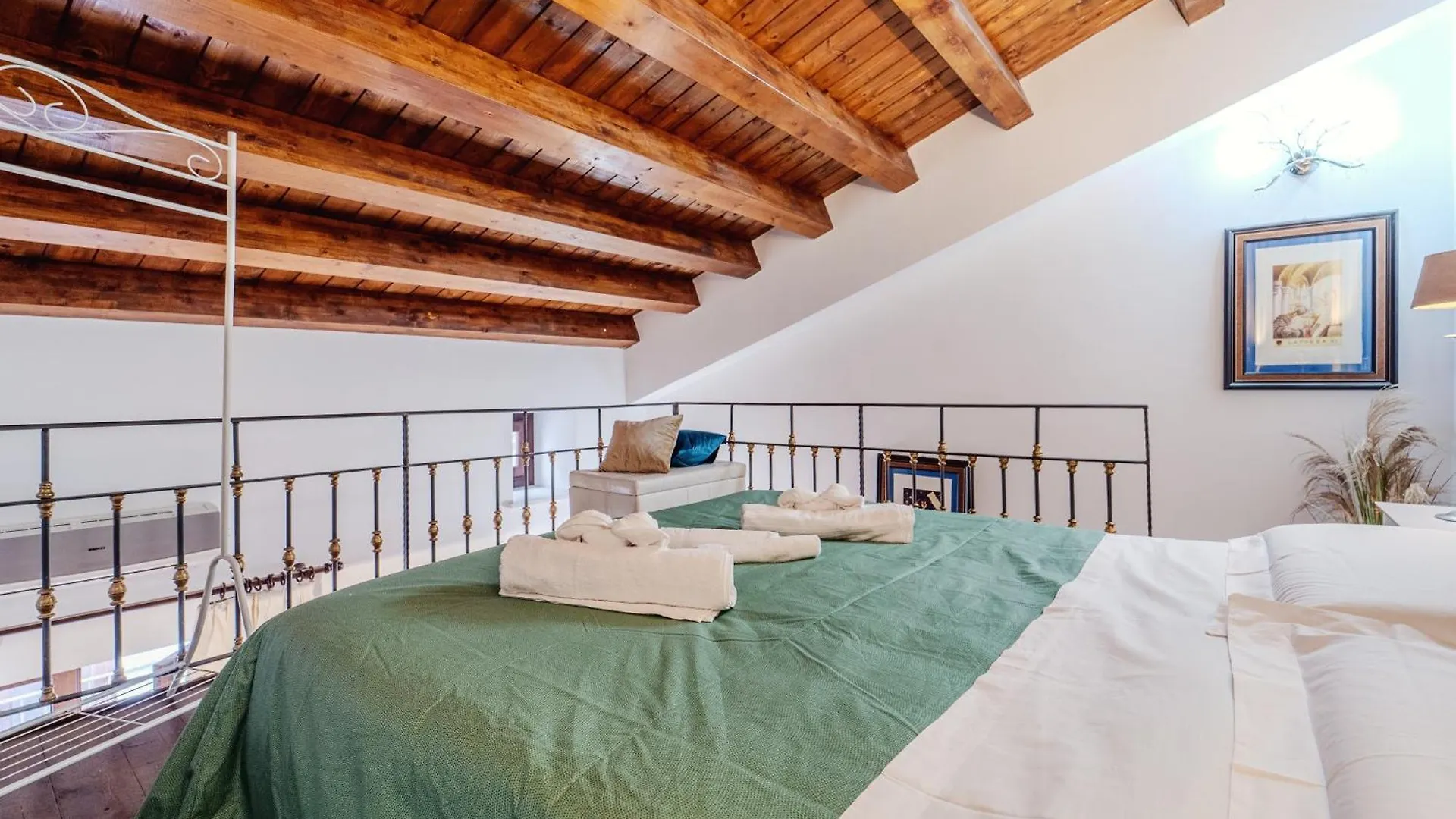 Dimora Degli Scalzi Apartment Palermo